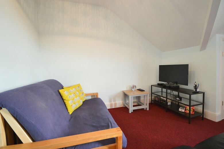 Apartamentos 1 Bedroom Flat In Central Location
