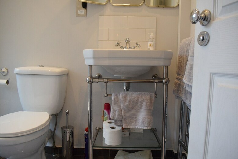 Apartamentos 1 Bedroom Garden Flat In Zone 2