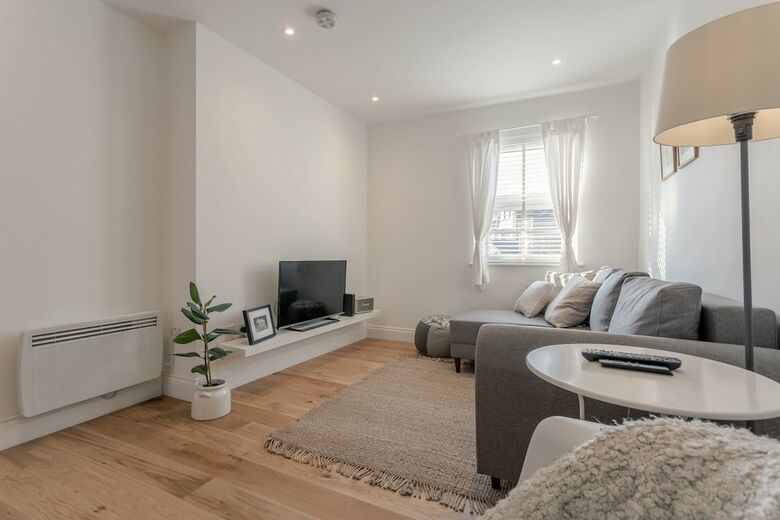 Bright 1 Bedroom Apartment In Wimbledon Park