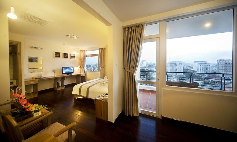 Romance Hotel
