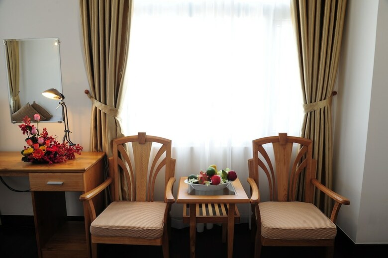 Romance Hotel