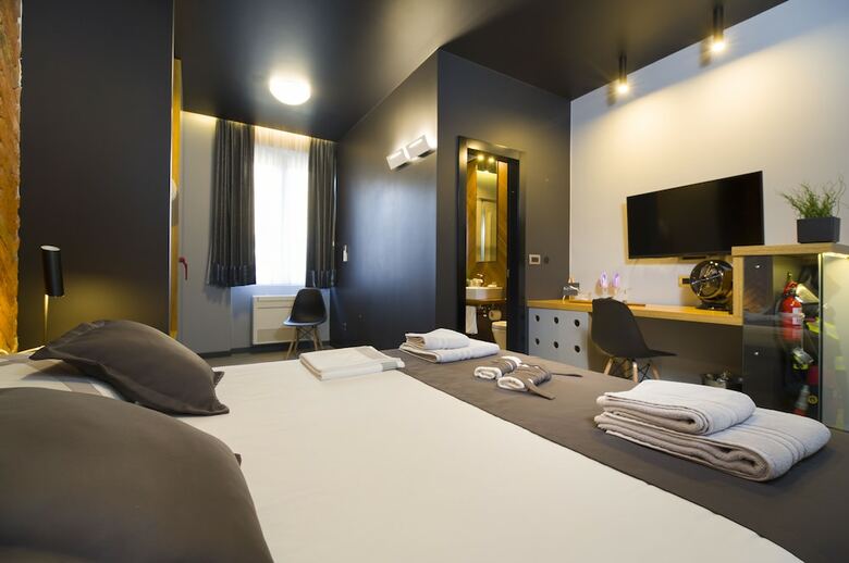 Hotel Split Industrial Design Rooms