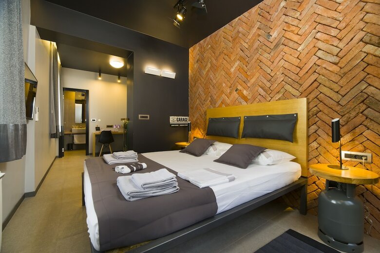 Hotel Split Industrial Design Rooms