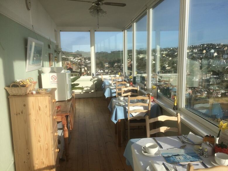 Bed & Breakfast Honeycombe House