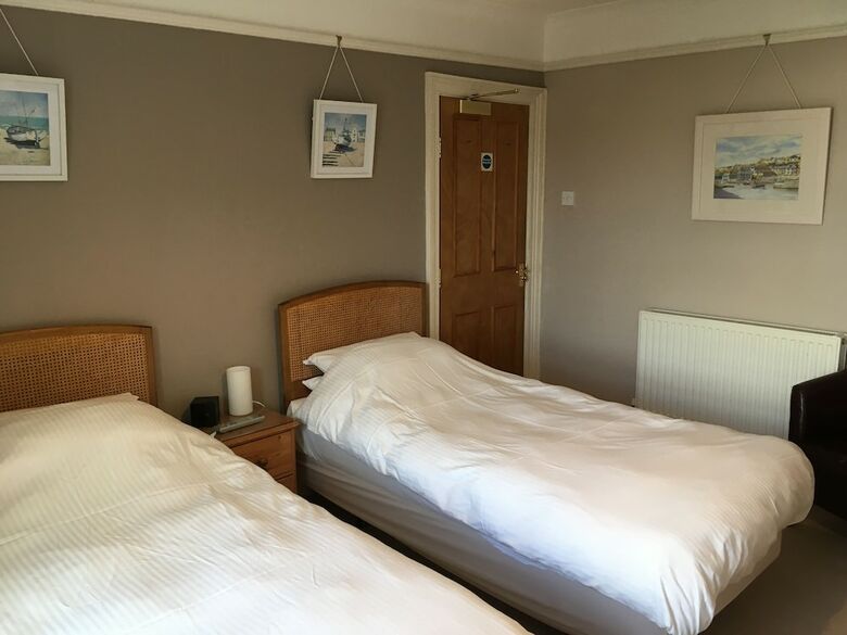 Bed & Breakfast Honeycombe House
