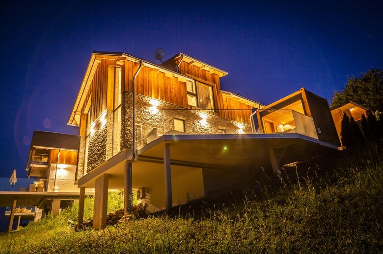 Apartamentos Golden Hill Country Chalets & Suites