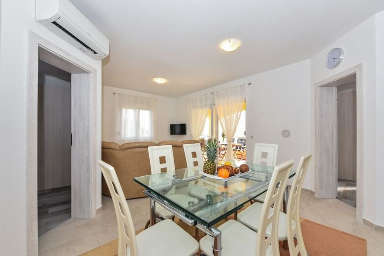 Apartments Ana