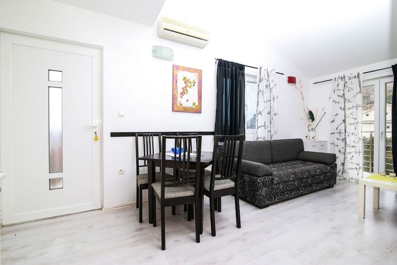 Apartments Alma