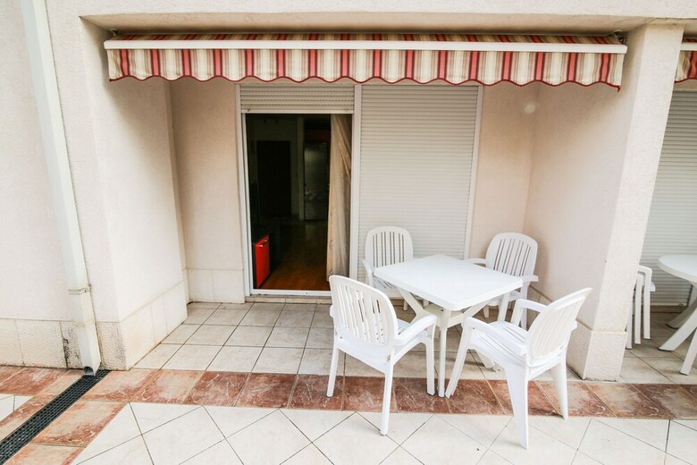 Apartments Mara