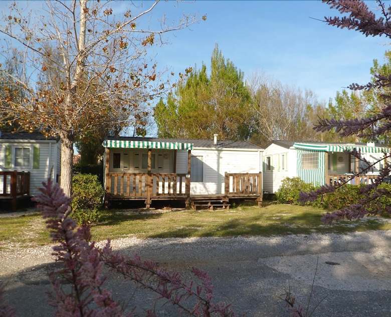Camping Des Rives Des Corbieres