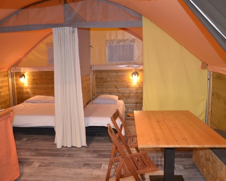 Camping Des Rives Des Corbieres