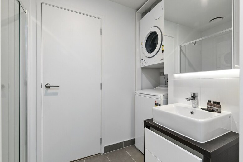 Zodiak's Modern Two Bedroom Apartment
