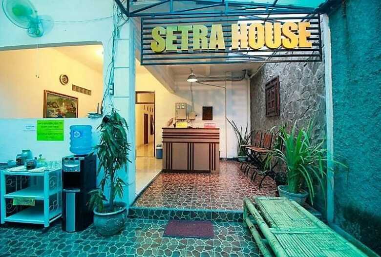 Hotel Oyo 418 Setra House