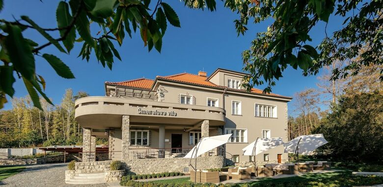 Bed & Breakfast ?meralova Vila