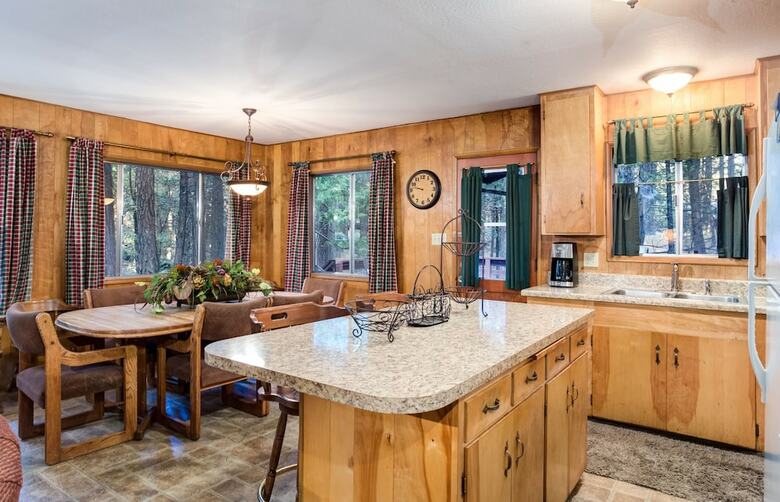 Pine Creek Cabin