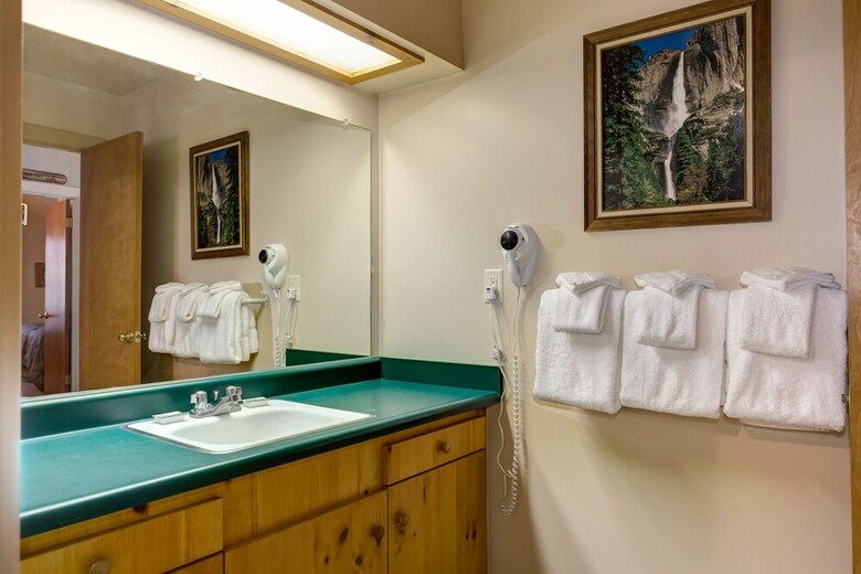Wawona Retreat