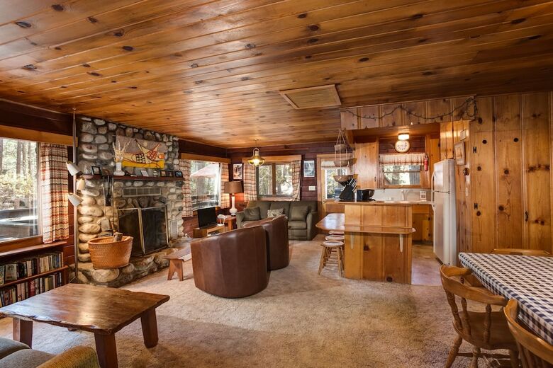 Creekside Cabin