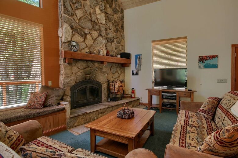 Mariposa Heights