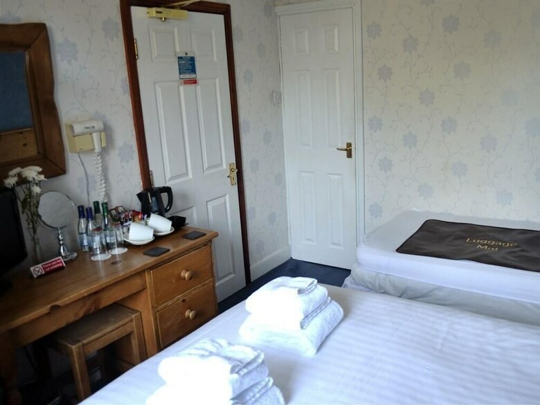 Hotel Sonata Guest House - Adults Only