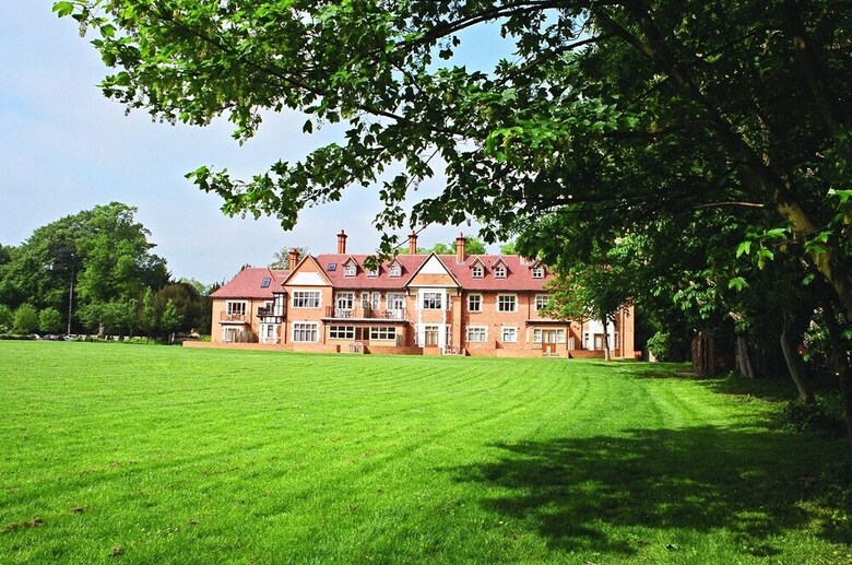 Apartamentos Wraysbury Hall