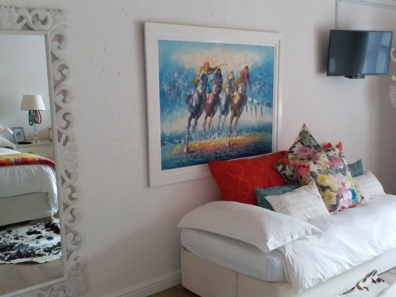 Hotel 115 On Beachy Head Drive Guest House