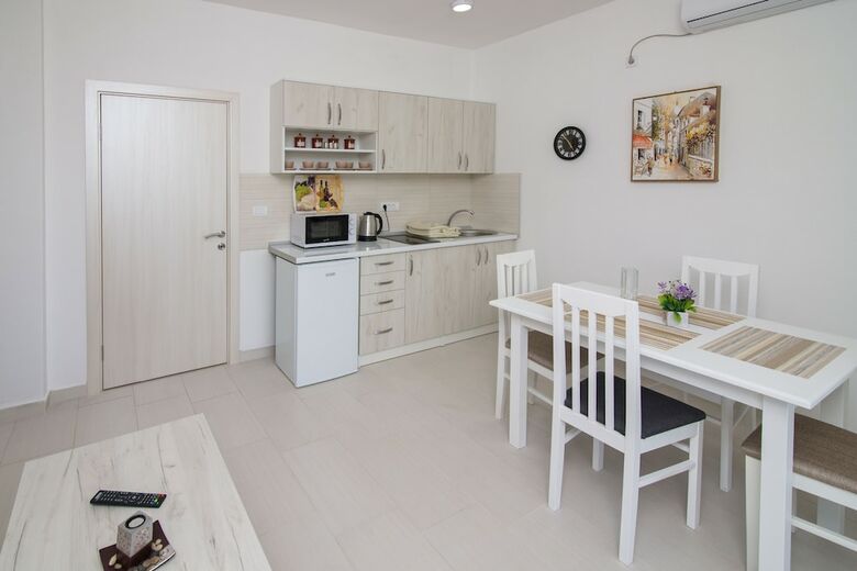 Minna Apartments