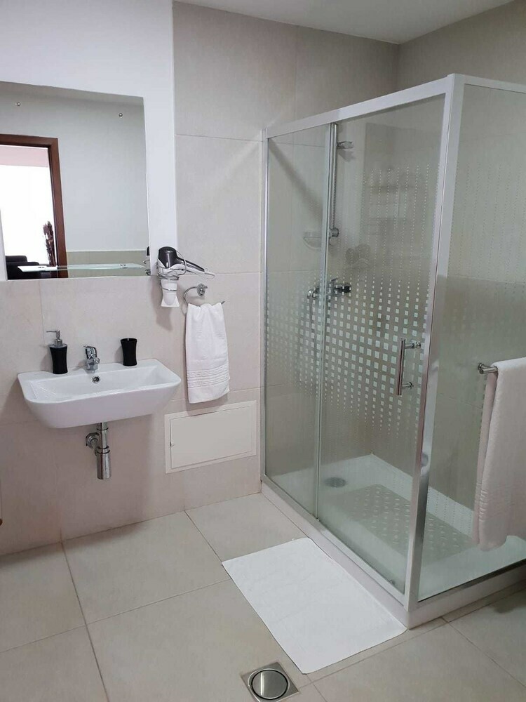 Apartamentos Funchal Paradise