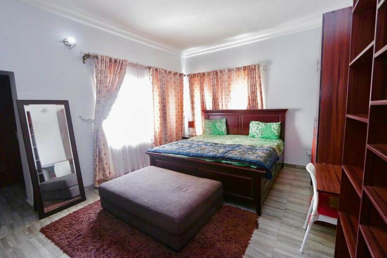 Hotel Droptop Suites