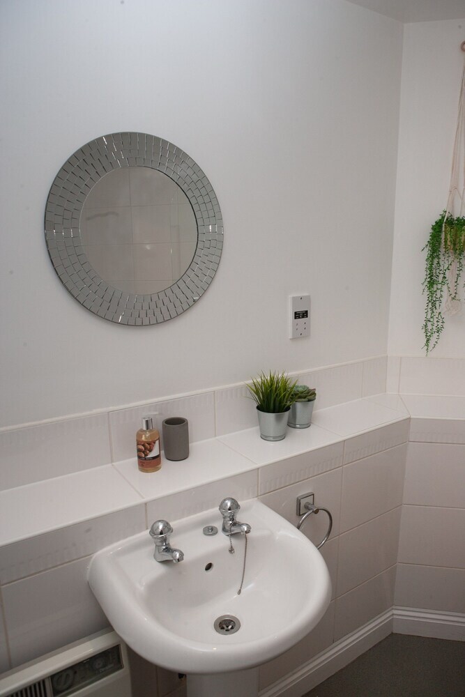 Lovely 1 Bedroom Apartment In Central Bristol
