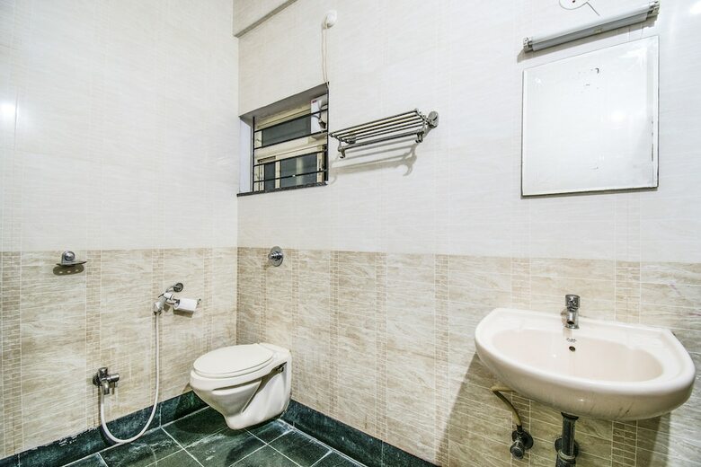 Hotel Fabexpress Gmr Grand 18