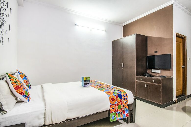 Hotel Fabexpress Gmr Grand 18