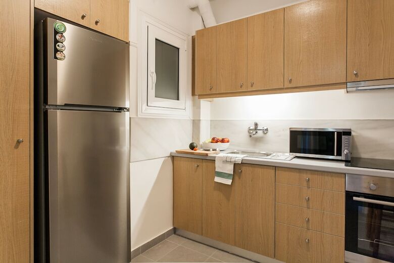 Central Apartment Near Metro Station