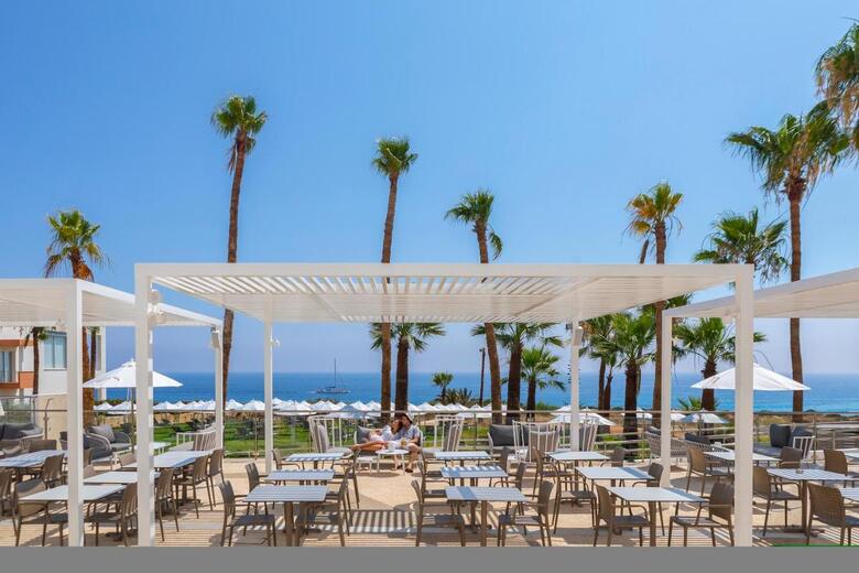 Hotel Leonardo Crystal Cove & Spa By The Sea - Adults Only