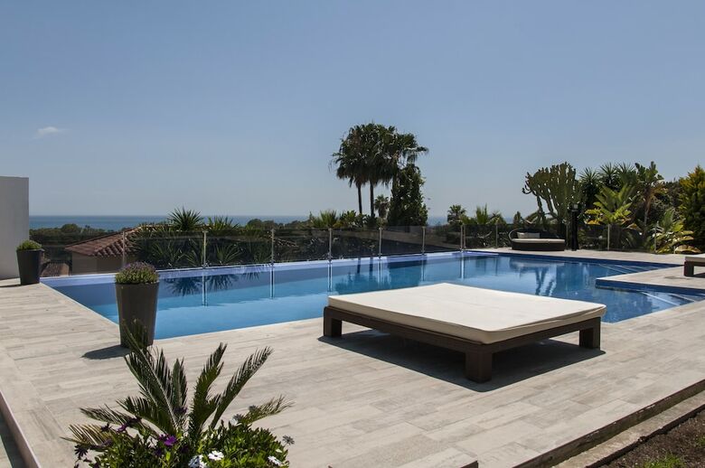 Exclusive 5star Sea View Villa Elviria
