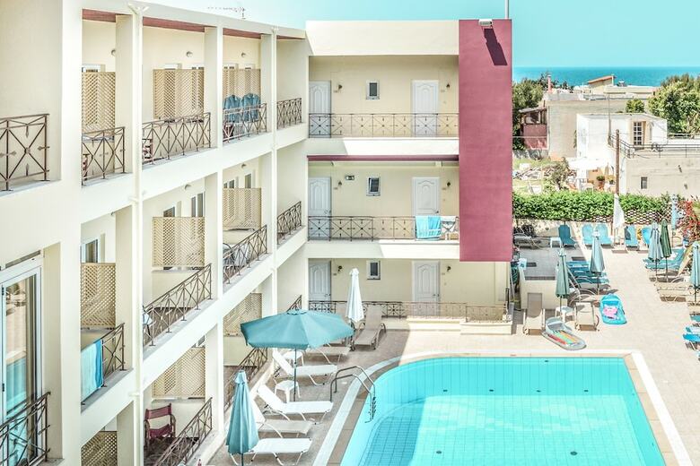 Alexandros Hotel