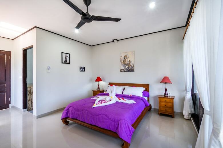Hotel Island Cove Resort