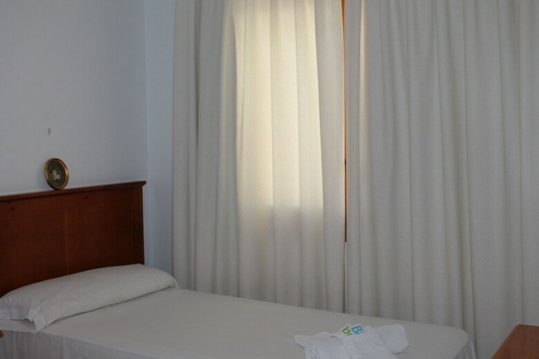 Apartamentos Laguna Playa Vera Coast
