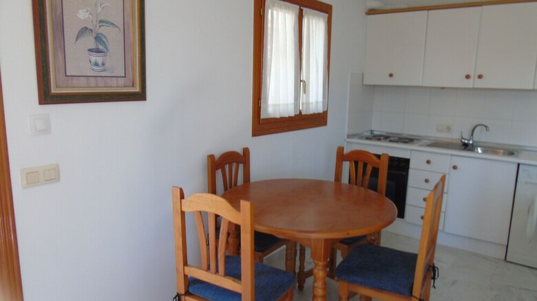 Apartamentos Laguna Playa Vera Coast