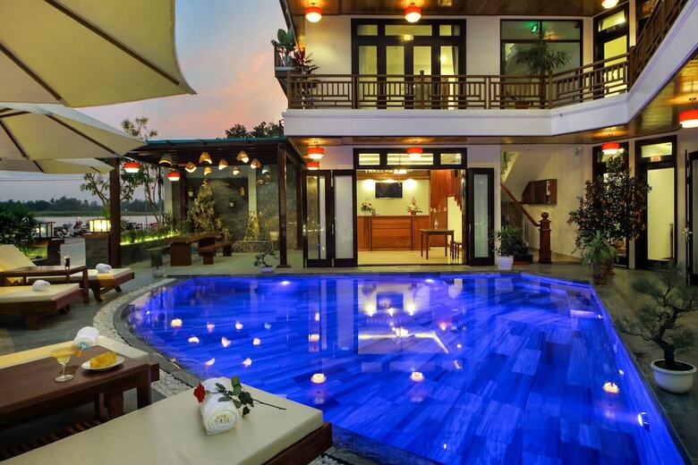 Hotel Threeway Riverside Villa