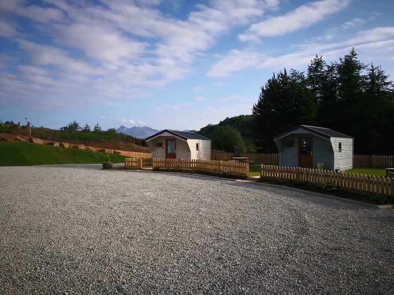 Cabana Skye Lodges