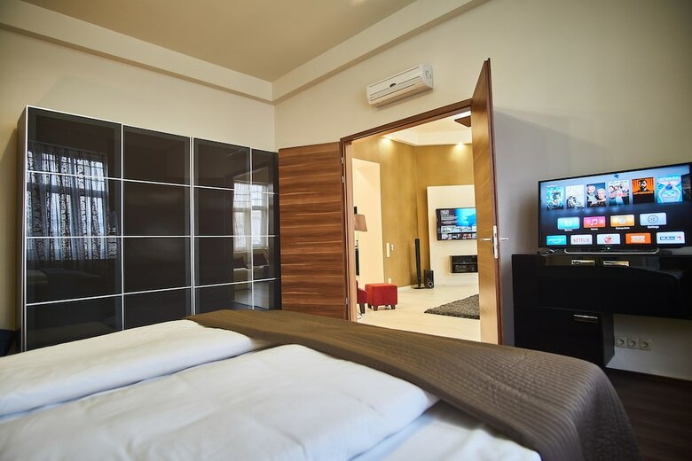 Nikita Apartment