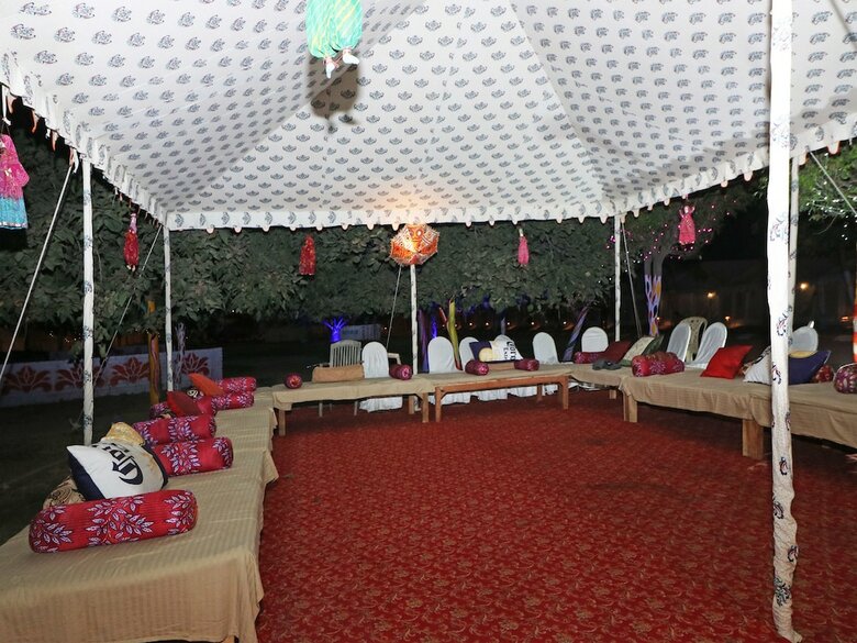 Oyo 28028 Rishikul Sangam City