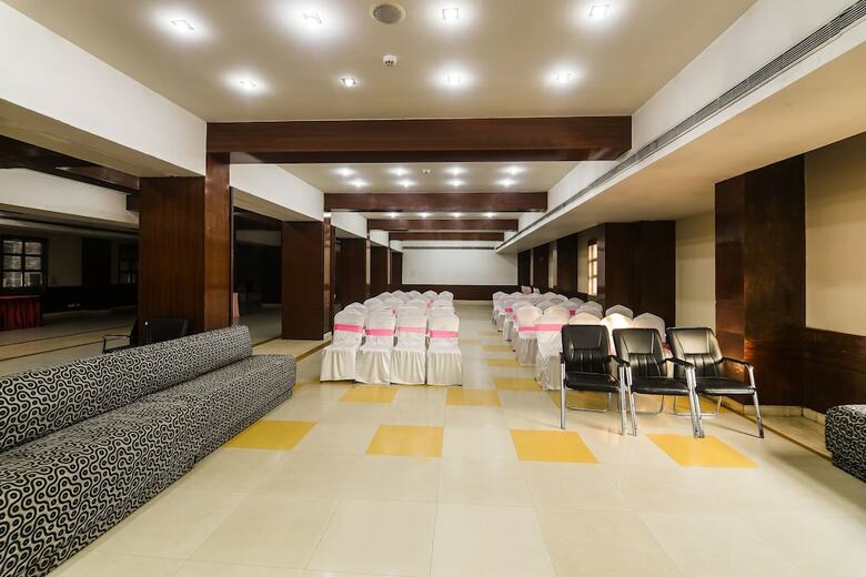 Capital O 2921 Hotel Nakshatra