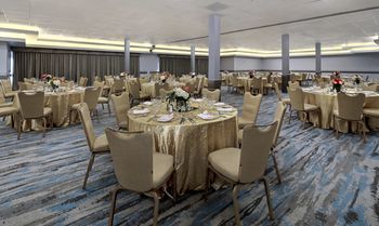 Anaheim Plaza Hotel