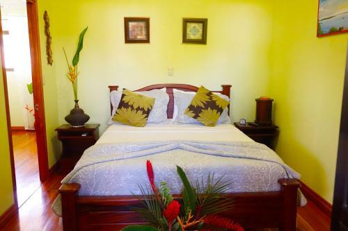 Inn Jimenez Bed & Breakfast