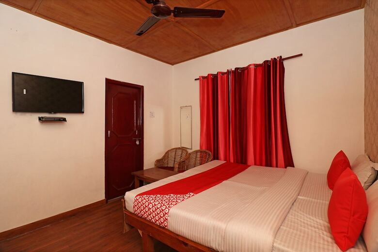 Hotel Oyo 26232 Mahima Resorts
