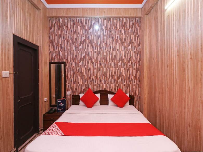 Hotel Oyo 24473 Anuradha Palace
