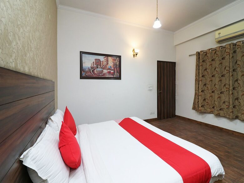 Oyo 2484 Hotel Silver Star