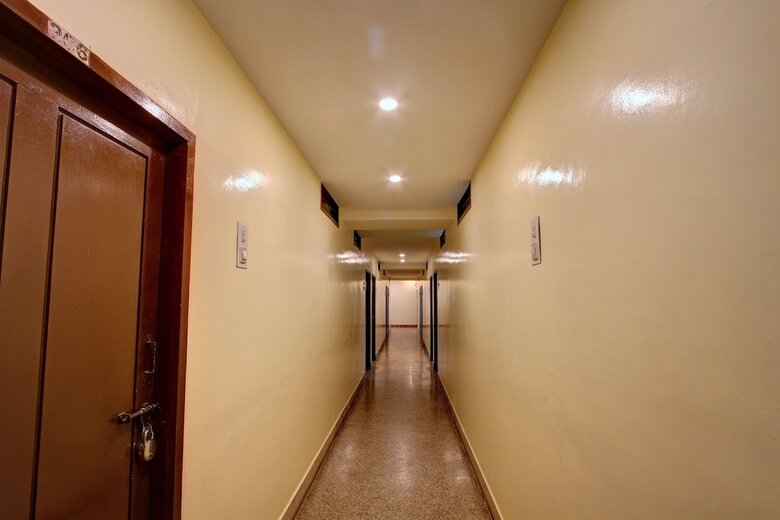 Oyo 22503 Hotel Residency Gate
