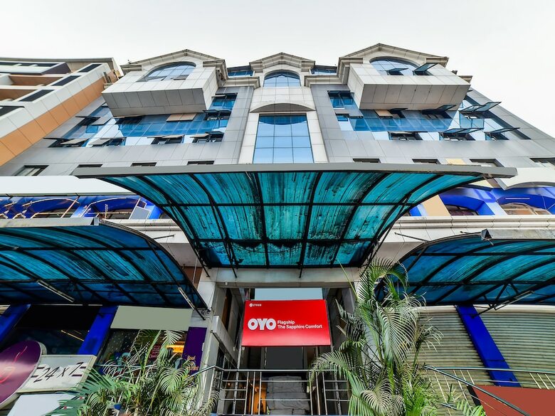 Oyo Flagship 27068 The Sapphire Comfort Hotel